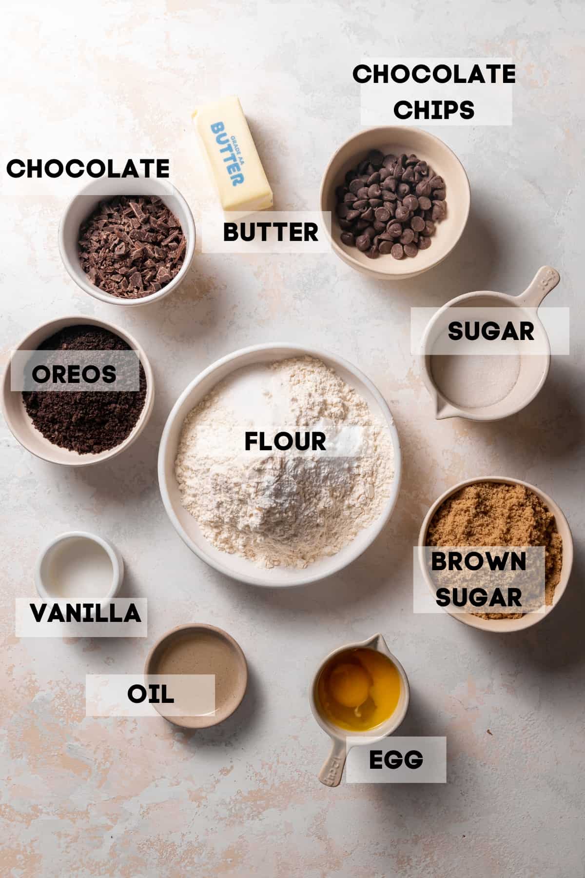 ingredients needed to make chocolate chip oreo cookies.