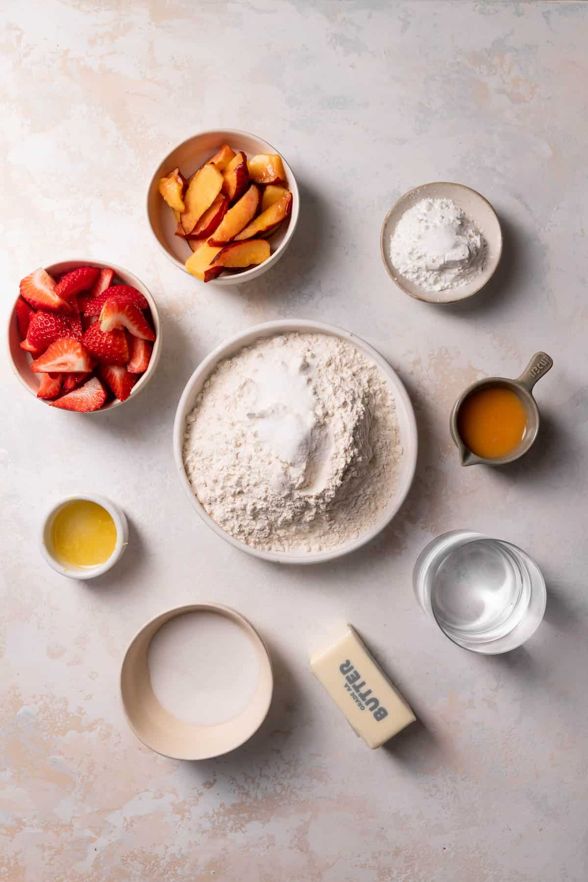 ingredients needed to make this pie recipe in bowls.
