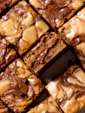 nutella bars stuffed with gooey nutella in the center.