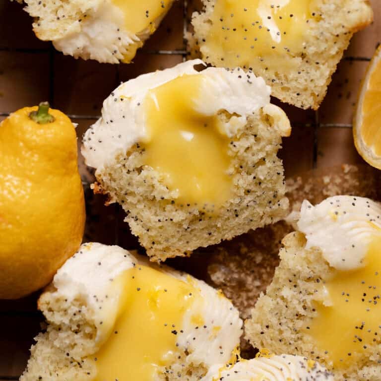 Lemon Poppy Seed Cupcakes with Lemon Filling